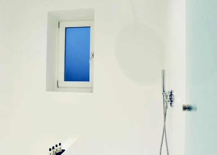 Pili Pala Moni Christou Dasous