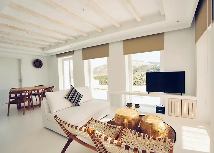 Pili Pala فيلة Moni Christou Dasous